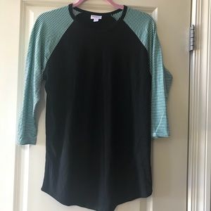 LulaRoe med Randy. Black body. Stripes